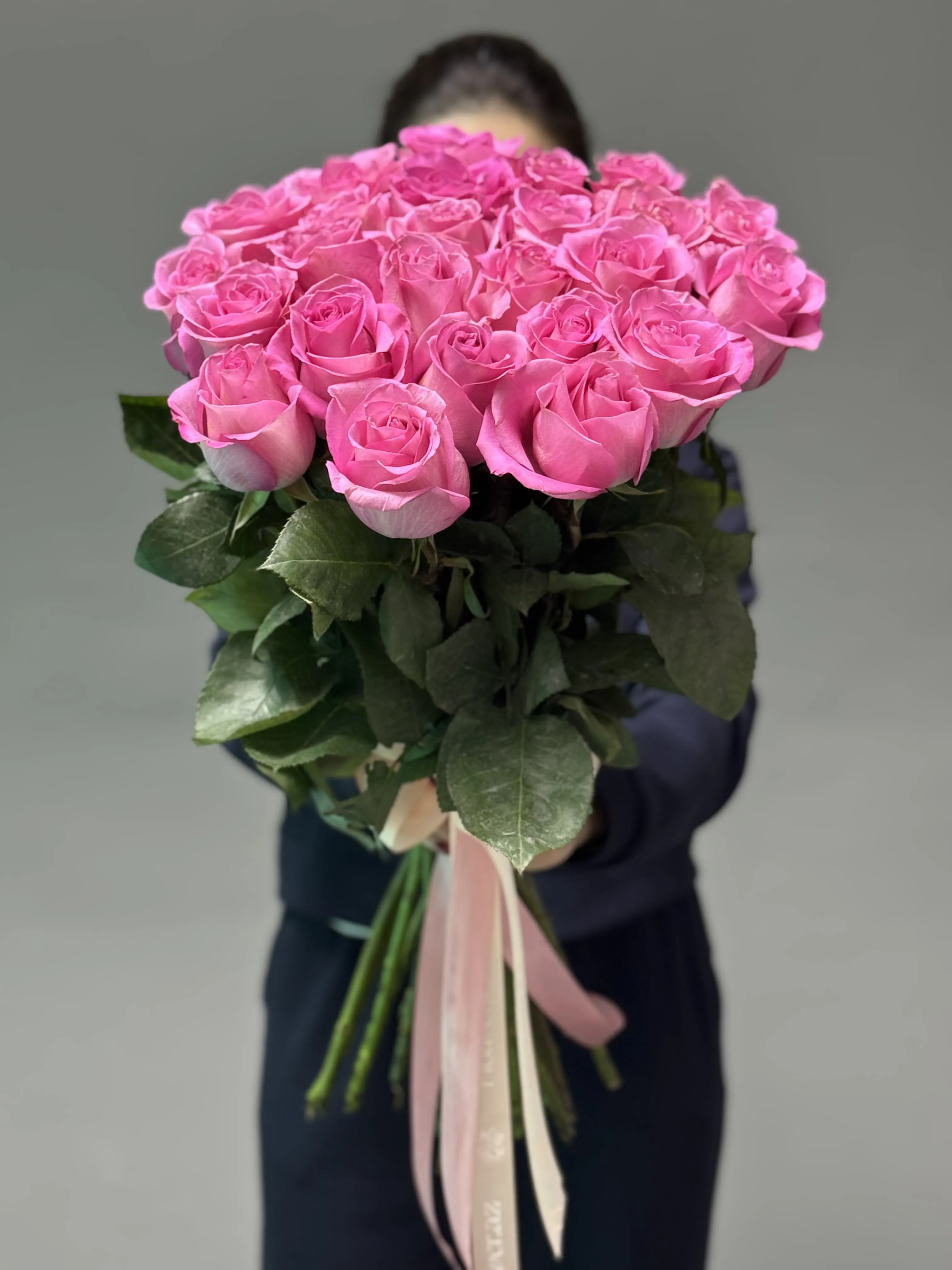 25 Tünd Çəhrayı Ekvador Qızılgül  