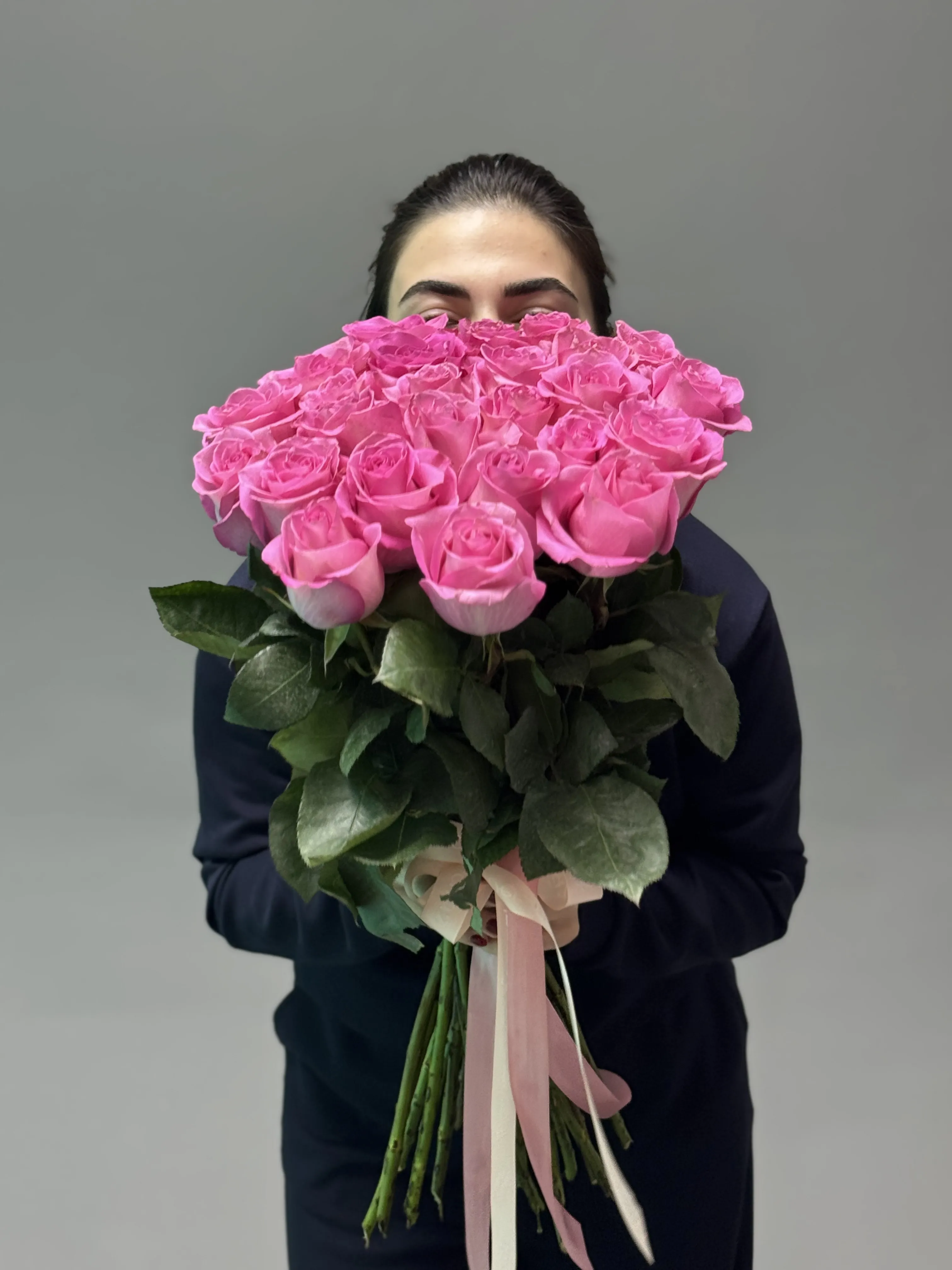 25 Tünd Çəhrayı Ekvador Qızılgül  