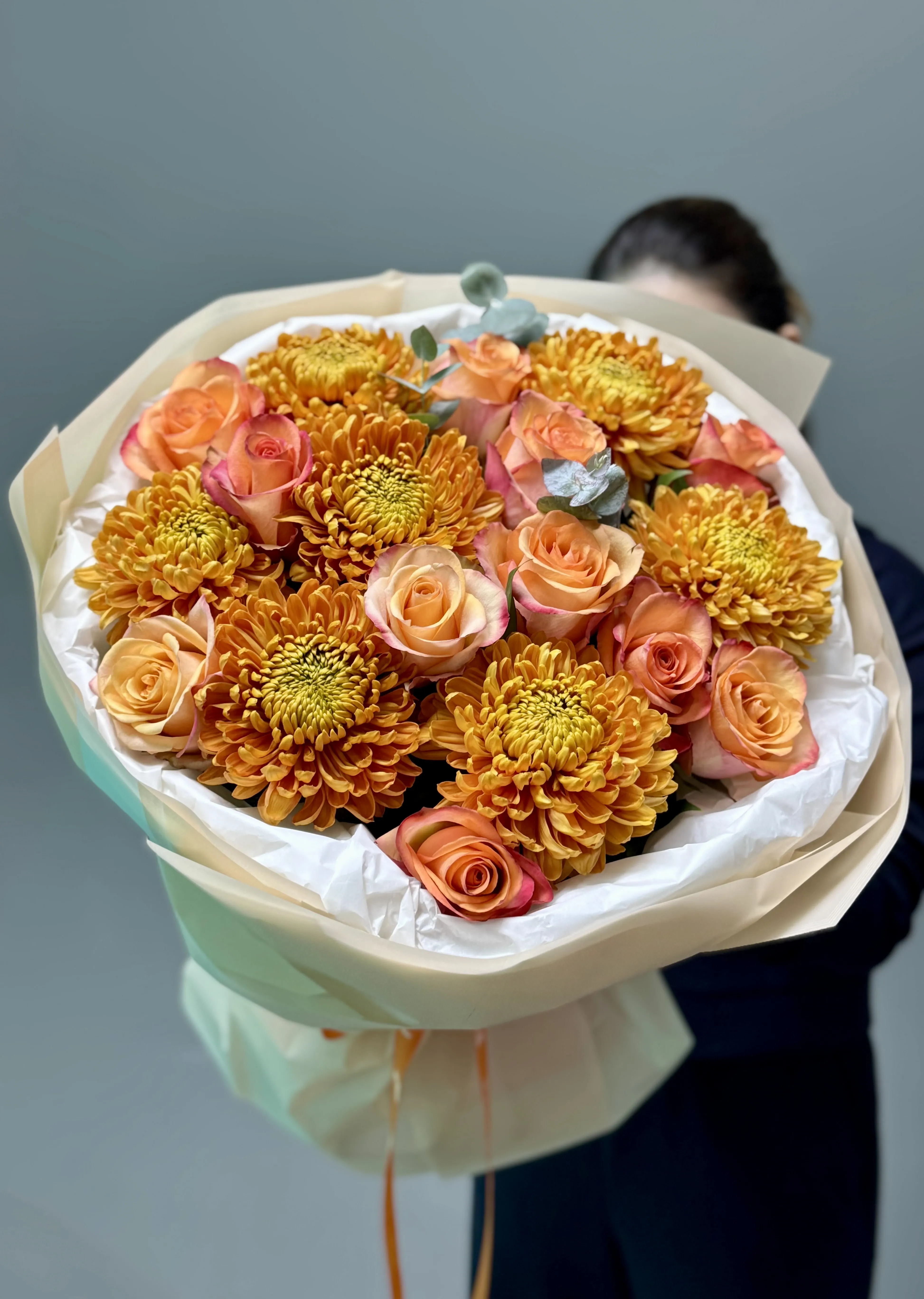 Xrizantema ilə Ekvador Qızılgül Buketi