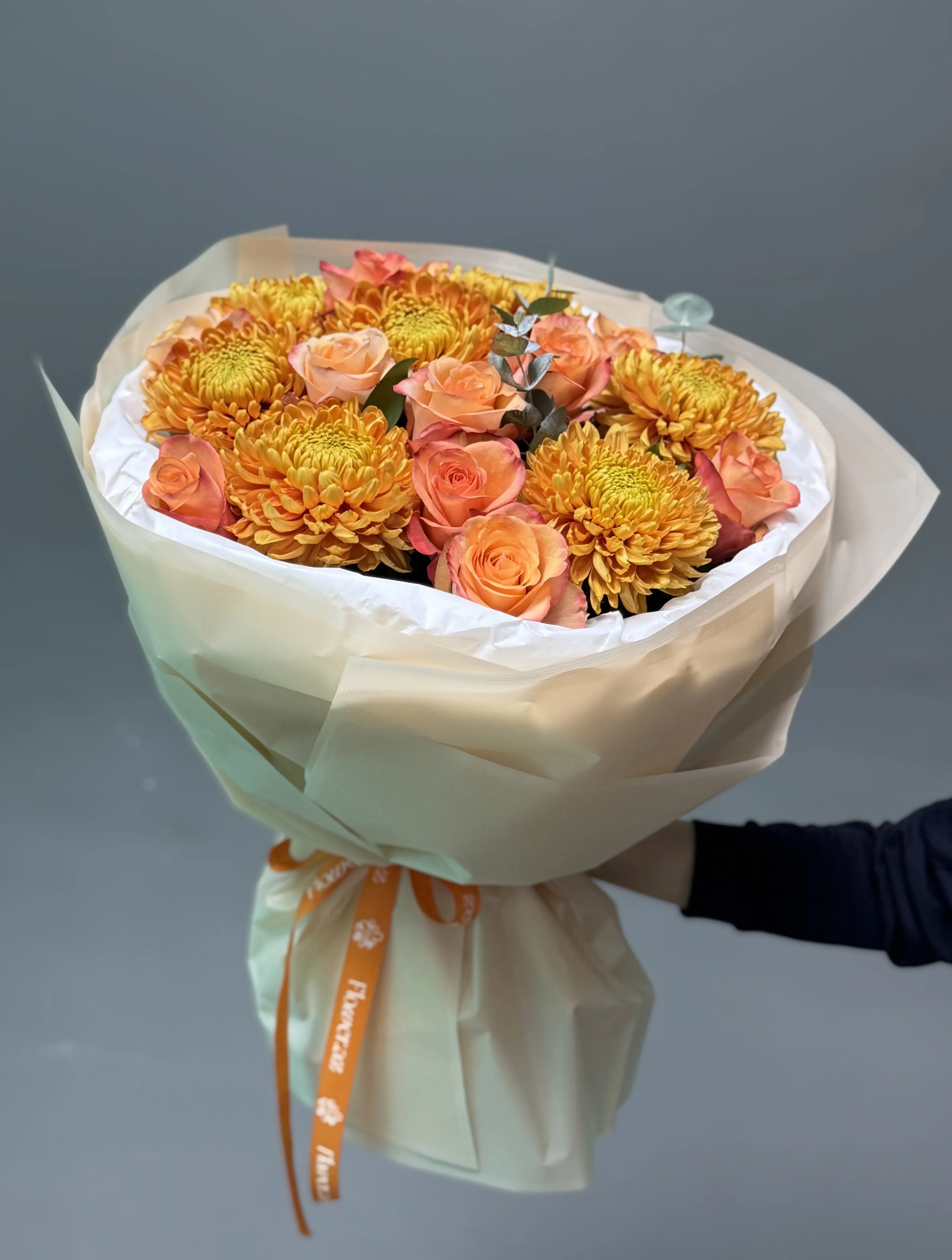 Xrizantema ilə Ekvador Qızılgül Buketi