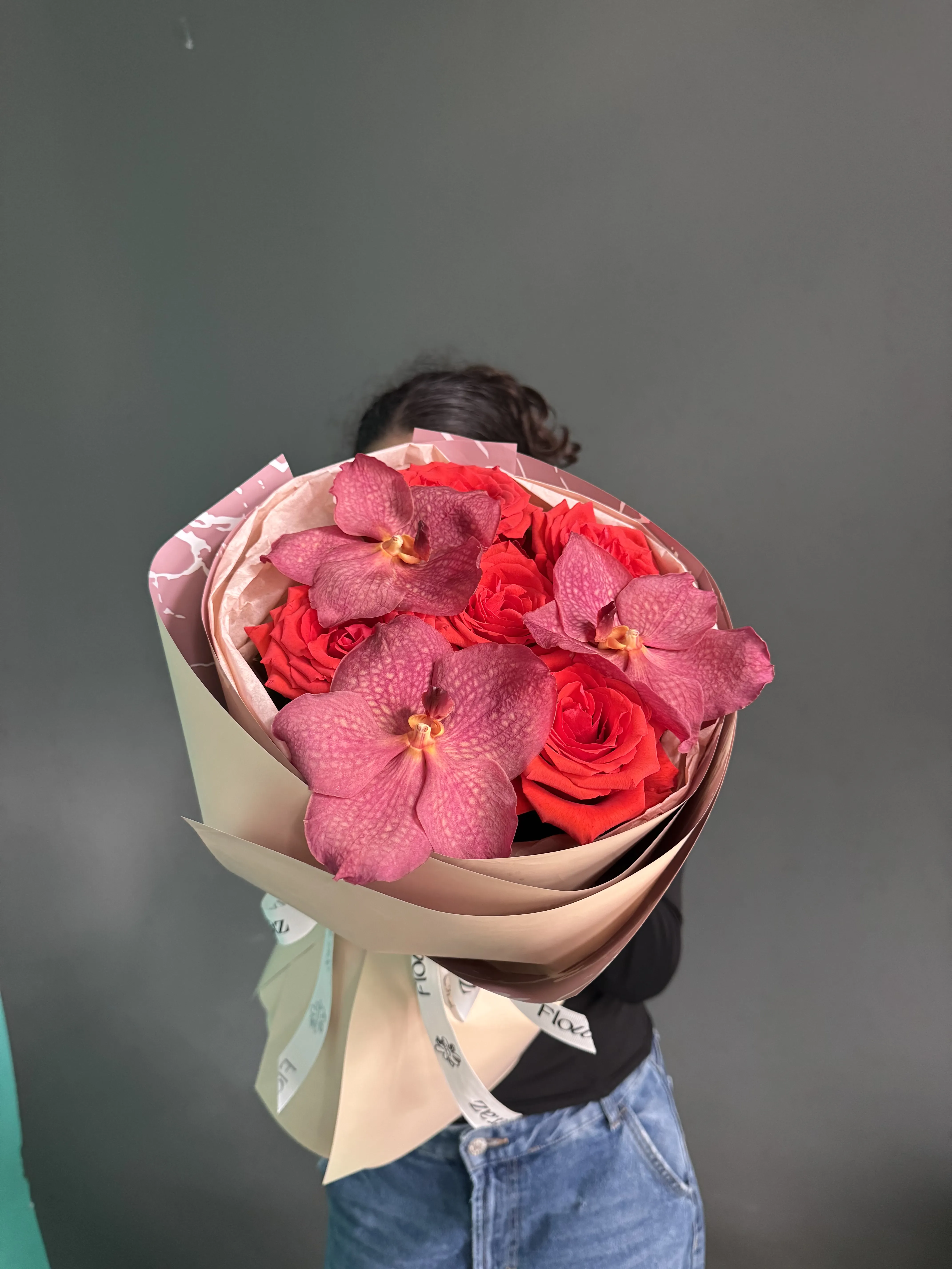 Çəhrayı Gül & Vanda Orxideya Buketi