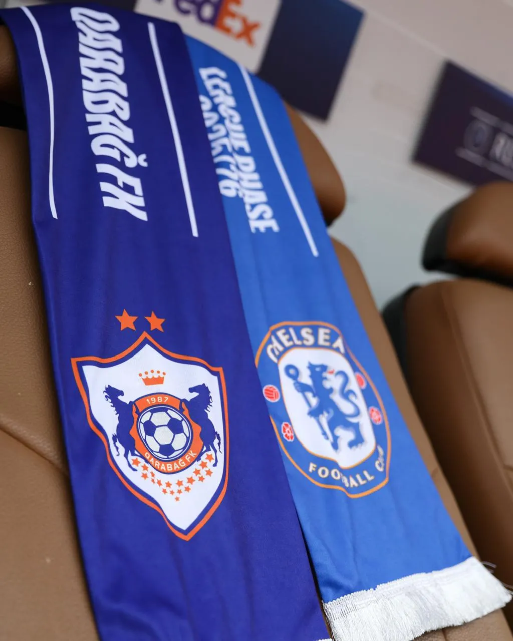 Qarabağ – Chelsea şarfı