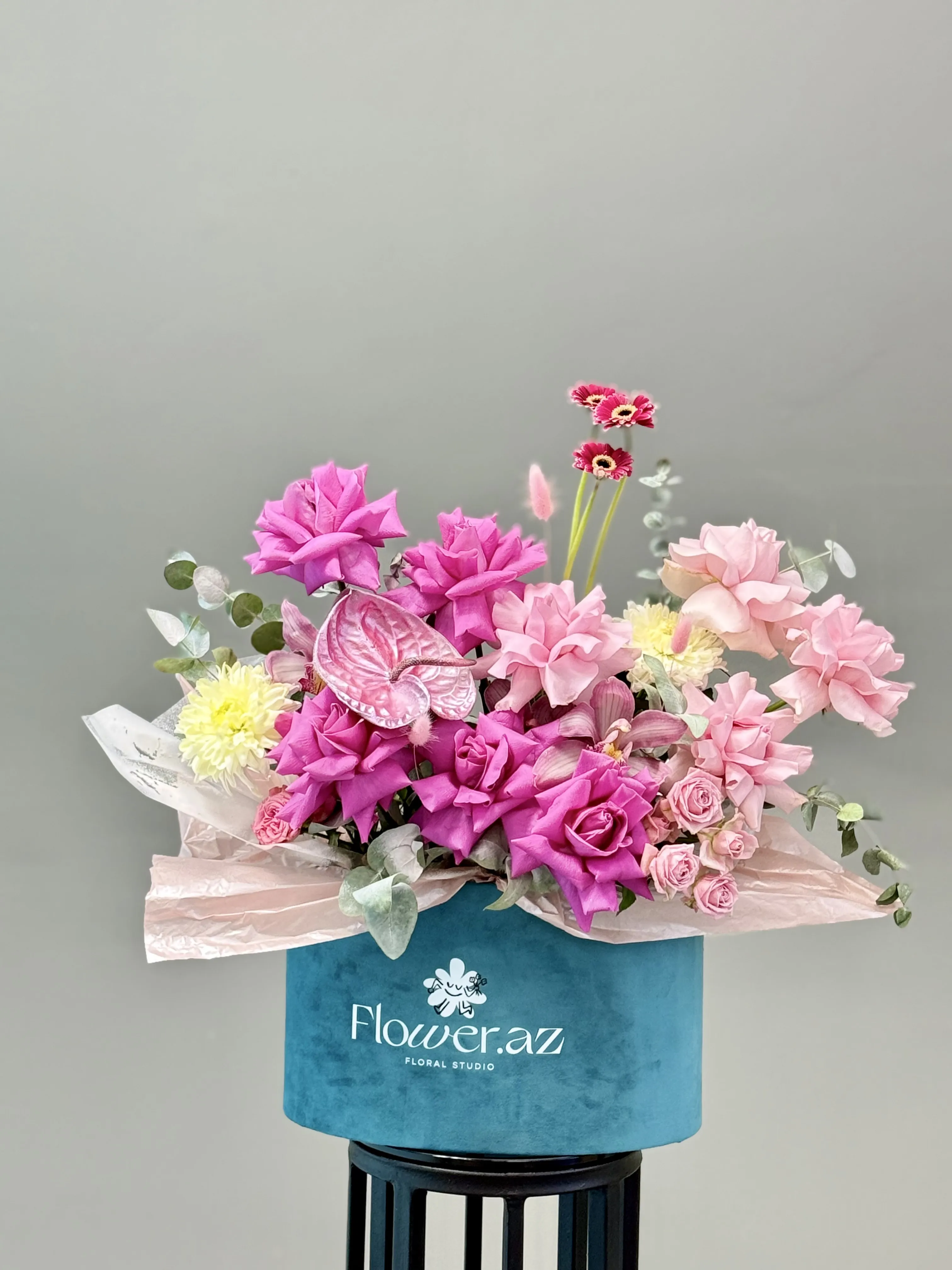 Çəhrayı Ekvador Gülləri Kompozisiyası