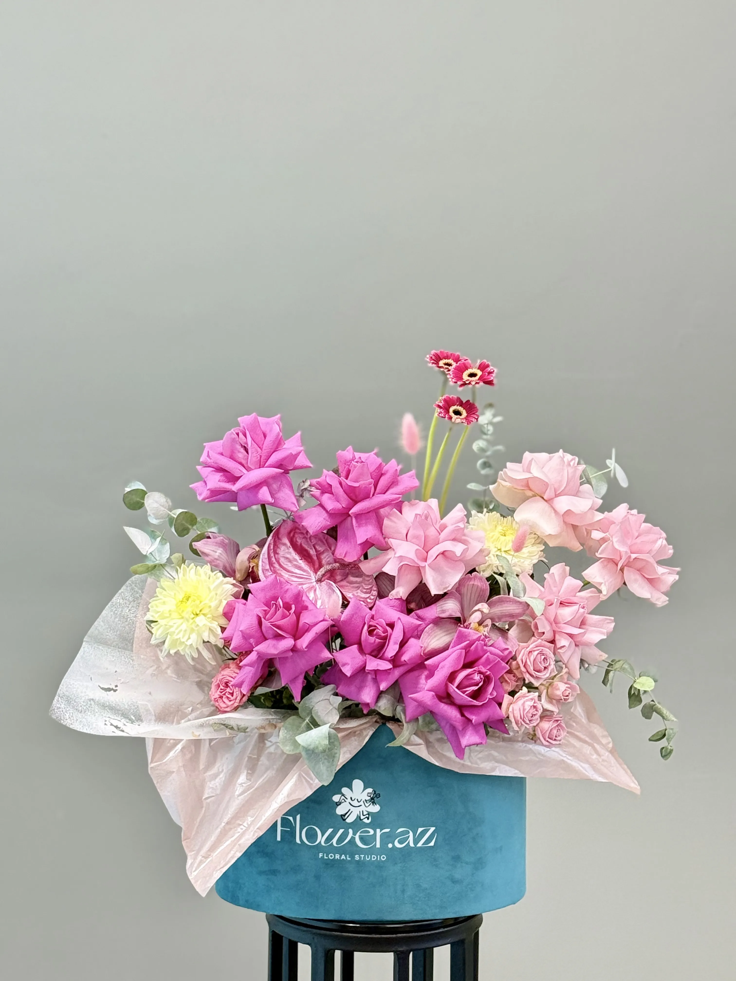 Çəhrayı Ekvador Gülləri Kompozisiyası