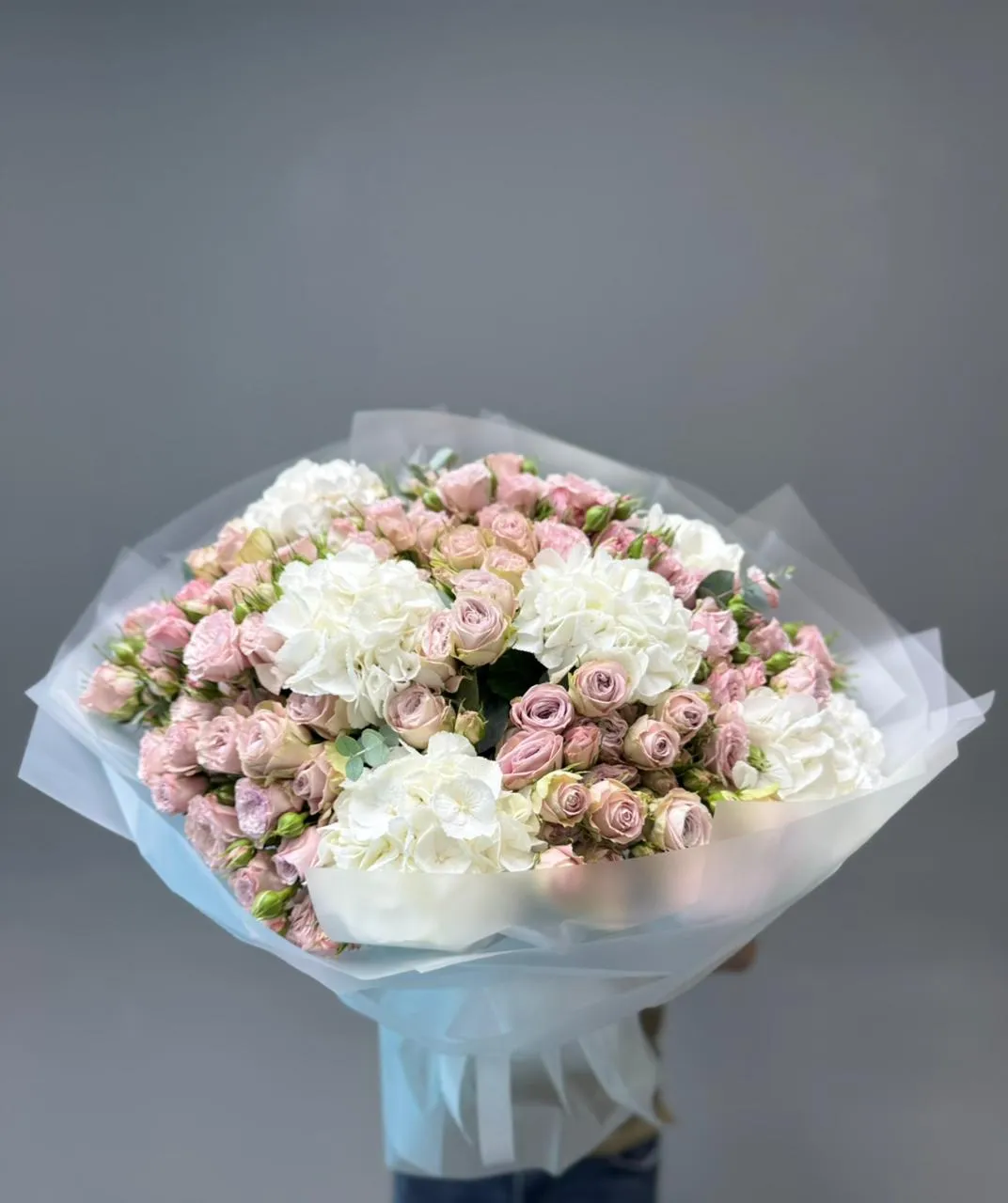 Pastel Harmony – Pudra və Ağın Uyumu