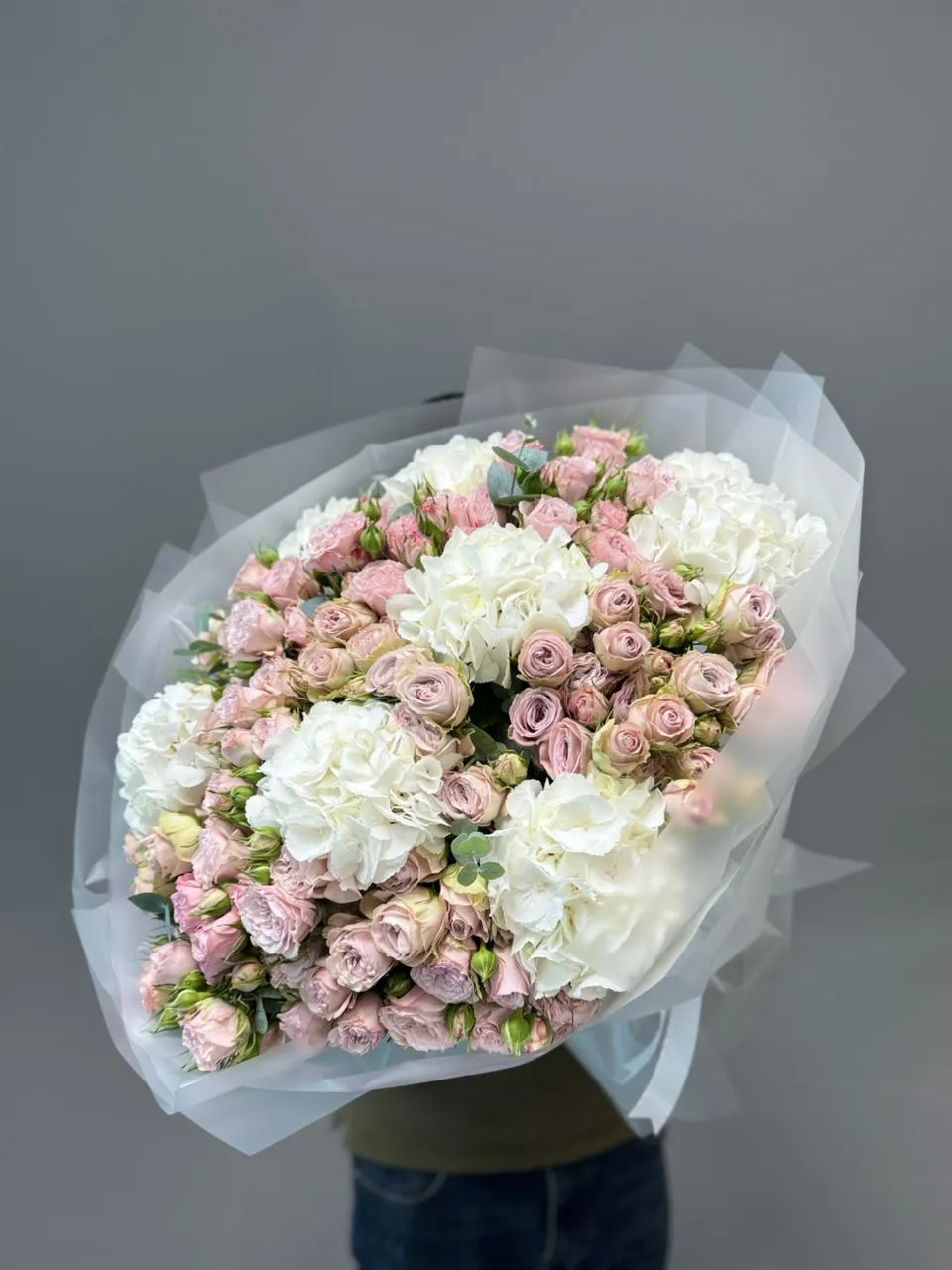 Pastel Harmony – Pudra və Ağın Uyumu