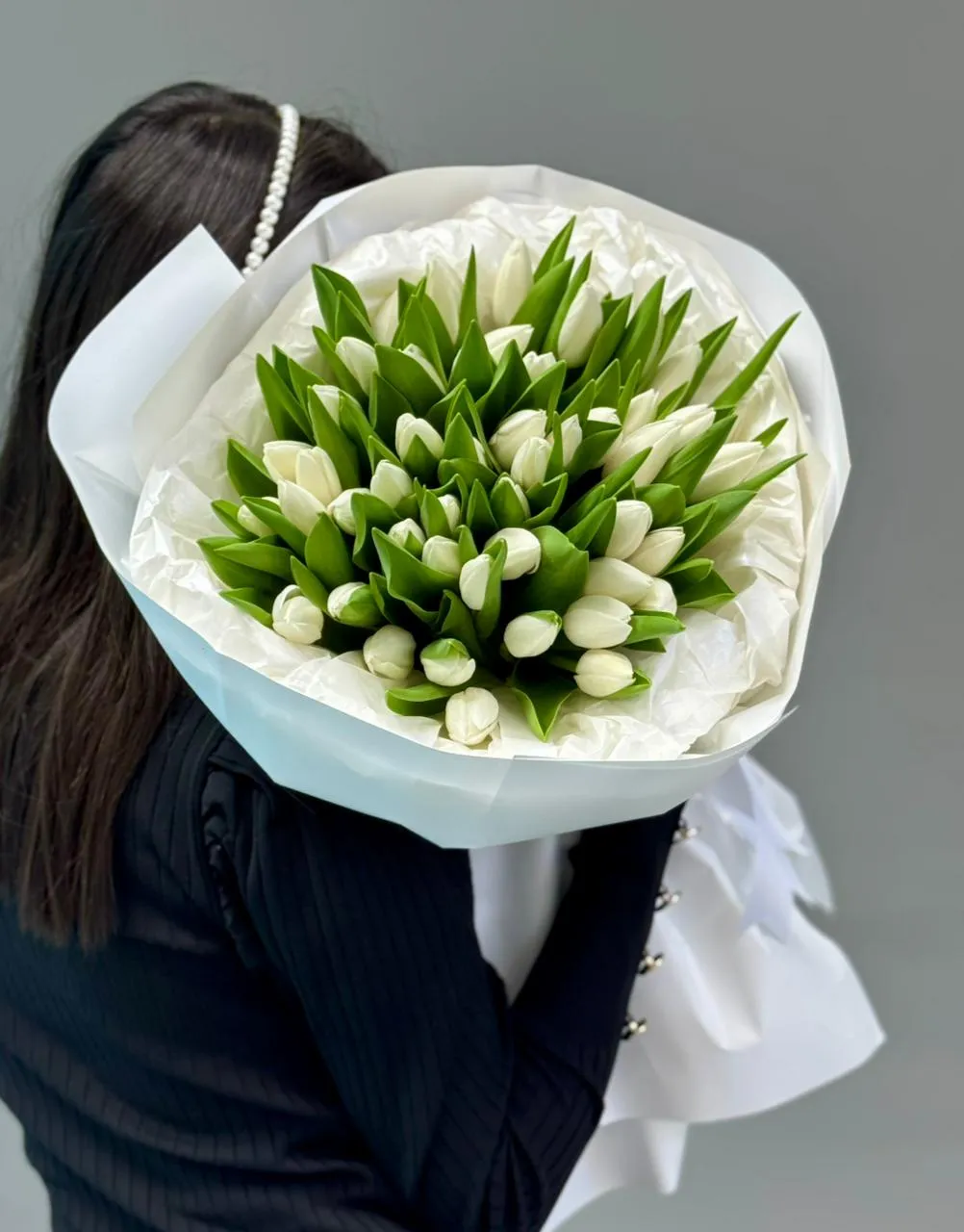 White Elegance – Ağ Lalələrin Zərifliyi